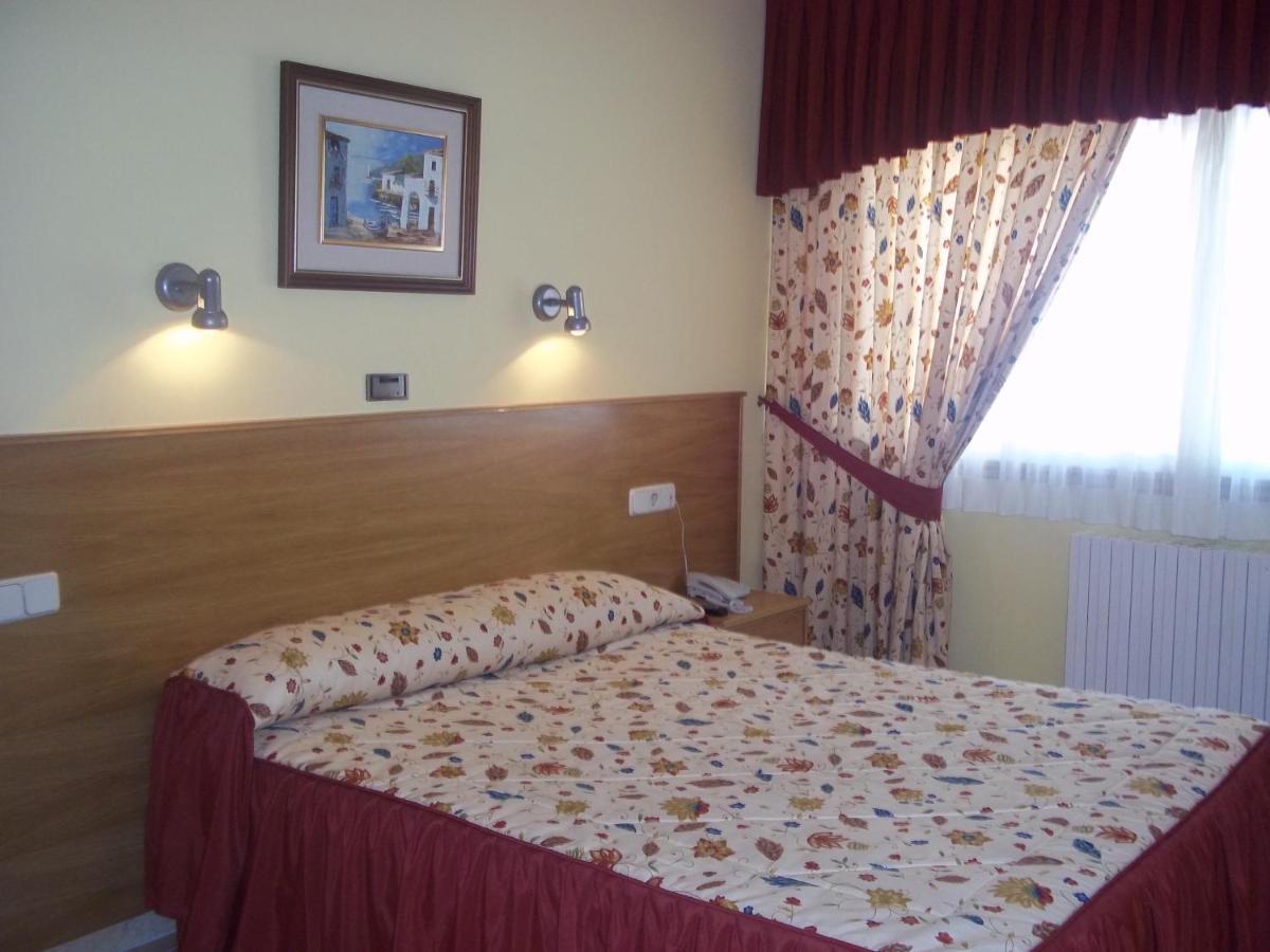 Hotel Suiza Arzúa Zimmer foto